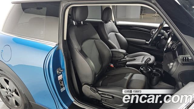 Mini Cooper 3세대, 2022 10