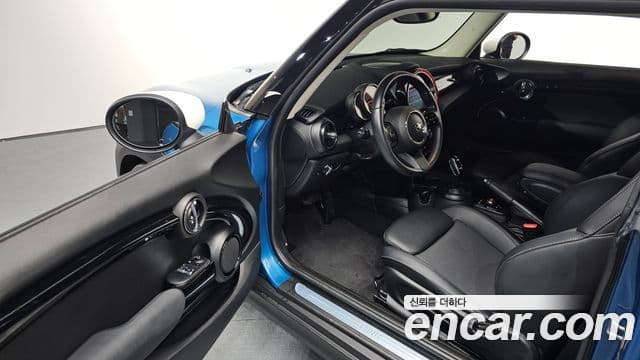 Mini Cooper 3세대, 2022 11