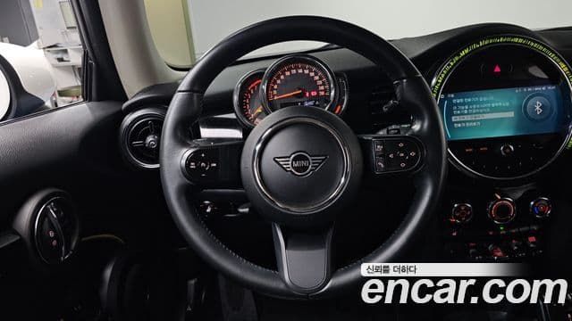 Mini Cooper 3세대, 2022 13