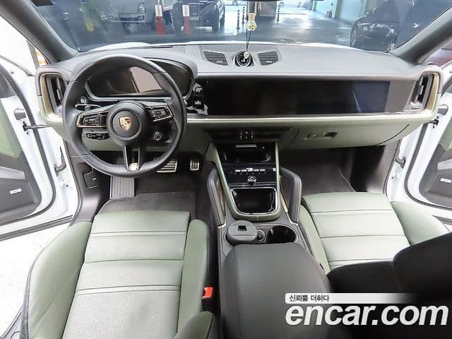 Porsche Cayenne (PO536) 3.0 купе, 2024 10