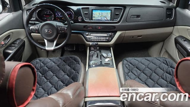 Kia All New Carnival VIP, 2016 7