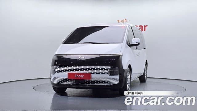 Hyundai Staria Modern, 2023 3