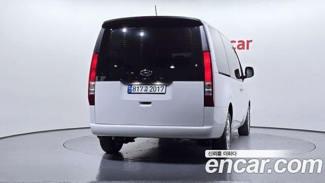 Hyundai Staria Modern, 2023 4