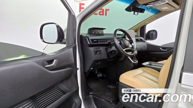 Hyundai Staria Modern, 2023 11