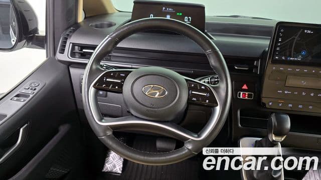Hyundai Staria Modern, 2023 14