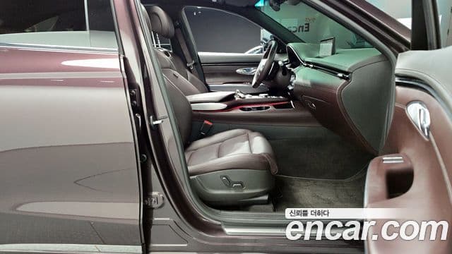 Genesis GV70, 2022 11