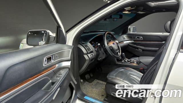 Ford Explorer 5세대, 2017 11