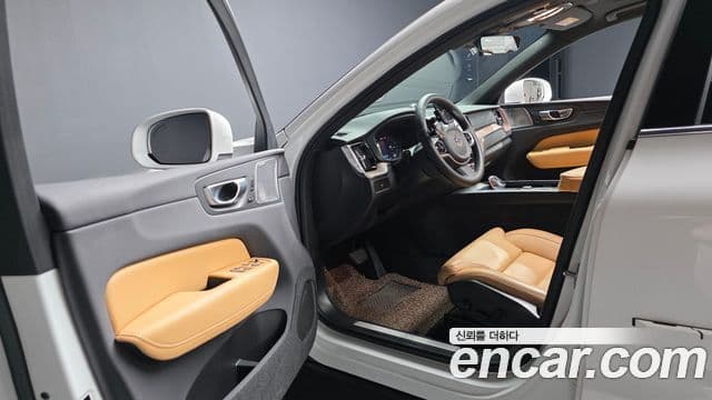 Volvo XC60 2세대 B6 Ultimate Bright, 2024 10