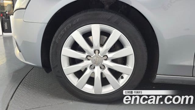 Audi New A4 B8, 2010 все фото