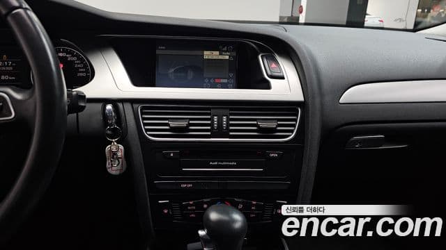 Audi New A4 B8, 2010 14