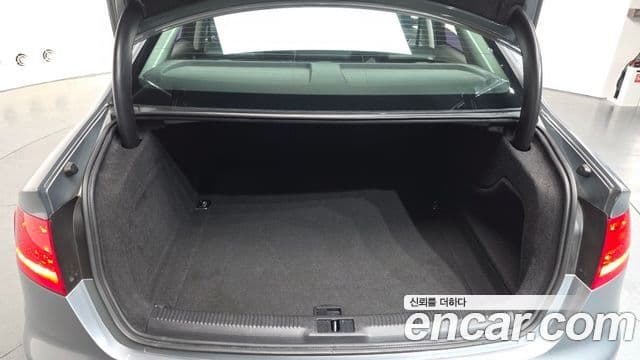 Audi New A4 B8, 2010 20