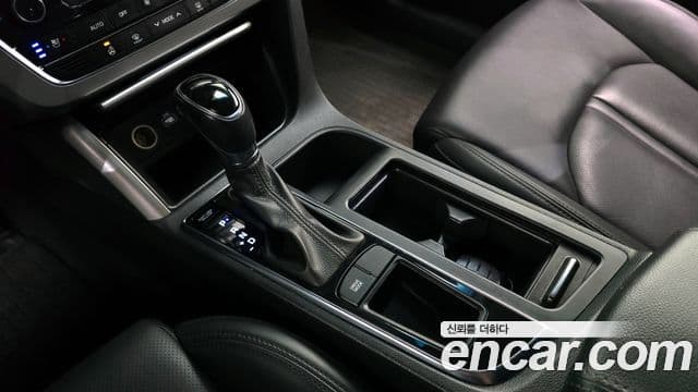 Hyundai LF Sonata 2.0 Smart, 2015 9