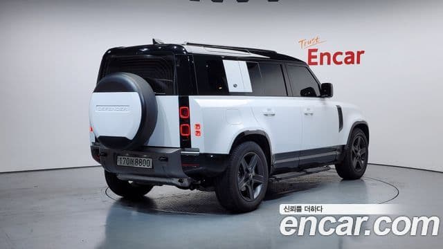 Land Rover Defender (L663) 110 P300 X-Dynamic SE, 2024 2