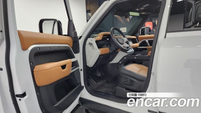 Land Rover Defender (L663) 110 P300 X-Dynamic SE, 2024 10