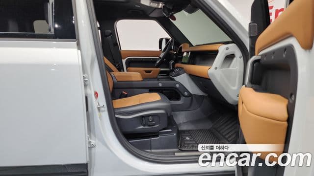 Land Rover Defender (L663) 110 P300 X-Dynamic SE, 2024 11