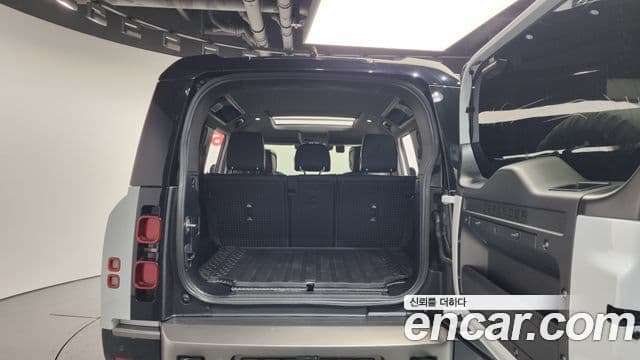Land Rover Defender (L663) 110 P300 X-Dynamic SE, 2024 20