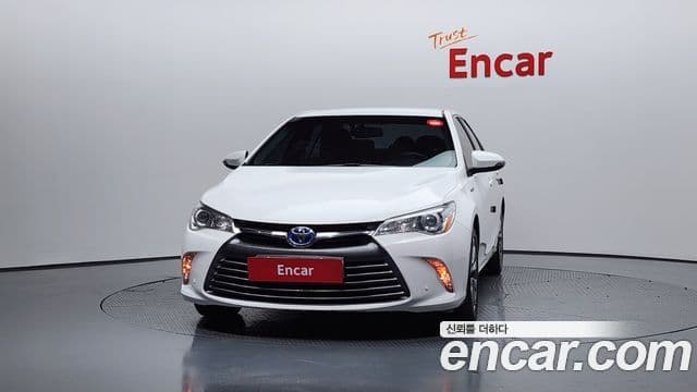 Toyota New 캠리 гибрид LE, 2016 3