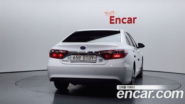Toyota New 캠리 гибрид LE, 2016 4