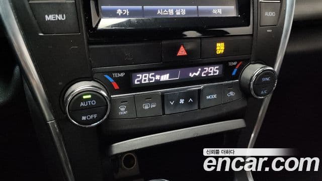 Toyota New 캠리 гибрид LE, 2016 15