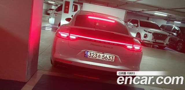 Porsche Panamera (971) 4.0 турбо S E-гибрид, 2023 3