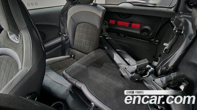 Mini Cooper S 3세대, 2023 12