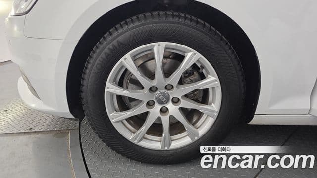 Audi A4 (B9), 2019 все фото