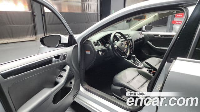 Volkswagen New Jetta 6세대, 2015 10