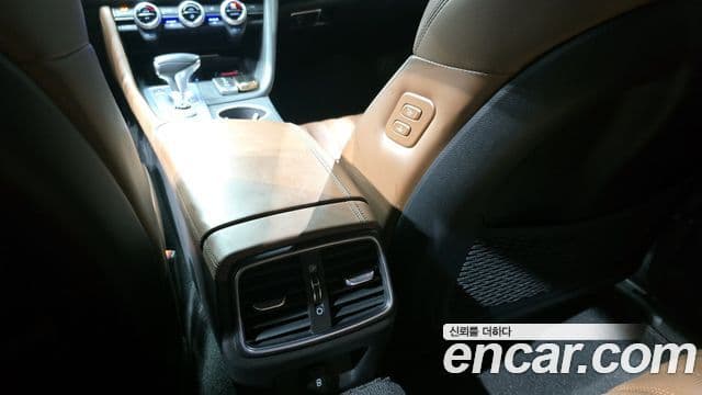 Genesis G70 Elite, 2019 17