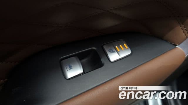 Genesis G70 Elite, 2019 18