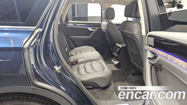Volkswagen Touareg 3세대 Prestige, 2023 12