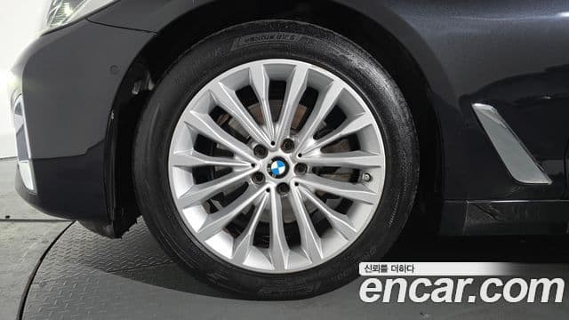 BMW 5시리즈 (G30) Luxury, 2023 все фото