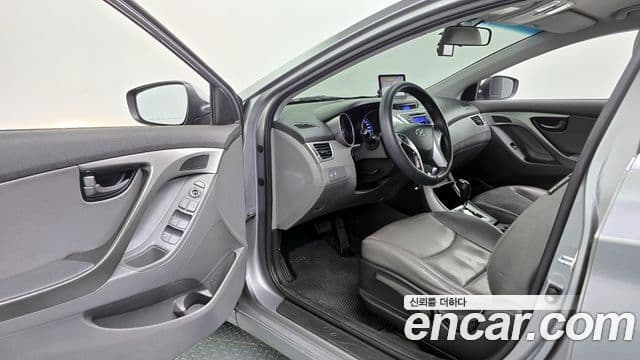 Hyundai Avante MD Luxury, 2012 11