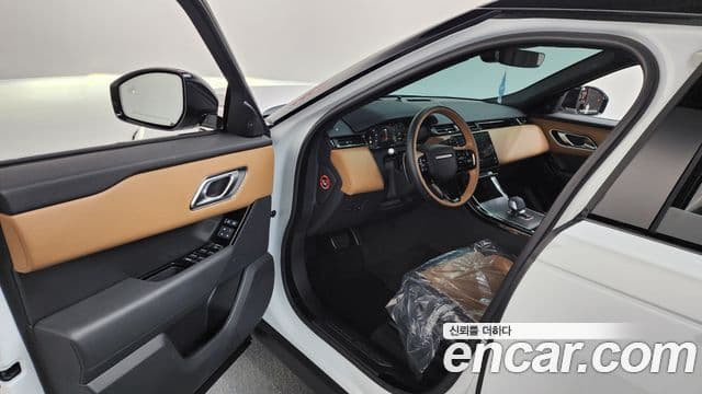 Land Rover Range Rover Velar 3.0 P400 Dynamic HSE, 2025 10