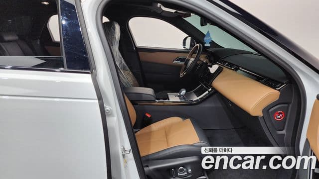 Land Rover Range Rover Velar 3.0 P400 Dynamic HSE, 2025 11