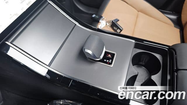 Land Rover Range Rover Velar 3.0 P400 Dynamic HSE, 2025 9