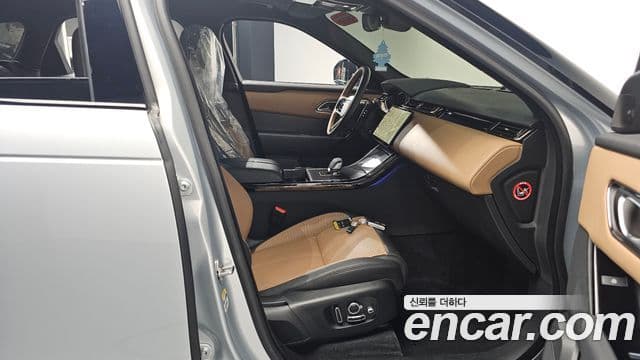 Land Rover Range Rover Velar 3.0 P400 Dynamic HSE, 2025 11
