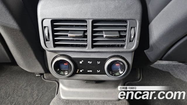 Land Rover Range Rover Velar 3.0 P400 Dynamic HSE, 2025 18