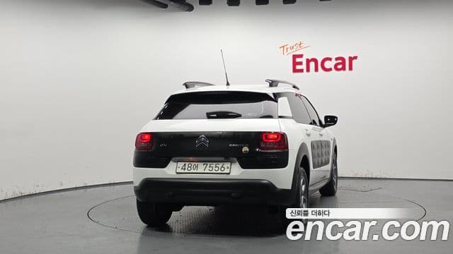 Ситроен / DS C4 Cactus 1.6 BlueHDi Feel (название комплектации), 2018 4