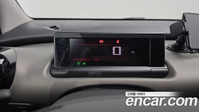 Ситроен / DS C4 Cactus 1.6 BlueHDi Feel (название комплектации), 2018 8