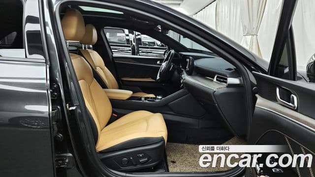 Kia K5 3세대 Signature, 2021 11