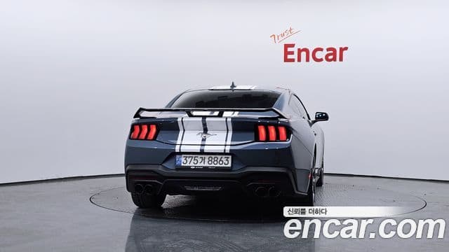 Ford Mustang 7세대 2.3 EcoBoost Premium купе, 2024 4