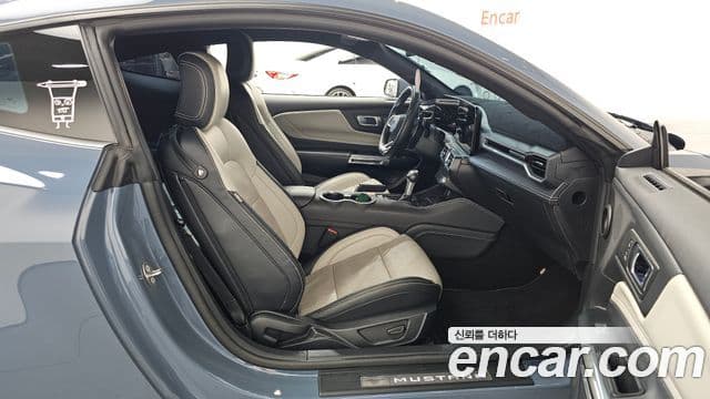 Ford Mustang 7세대 2.3 EcoBoost Premium купе, 2024 11