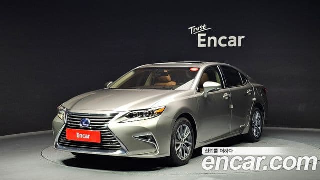 Lexus New ES300h XV60, 2017 1