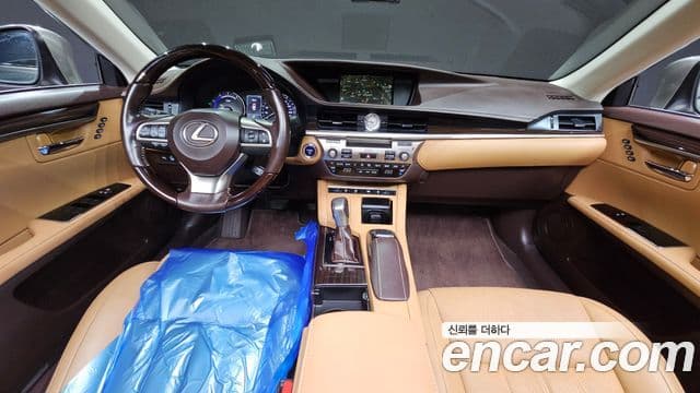 Lexus New ES300h XV60, 2017 7