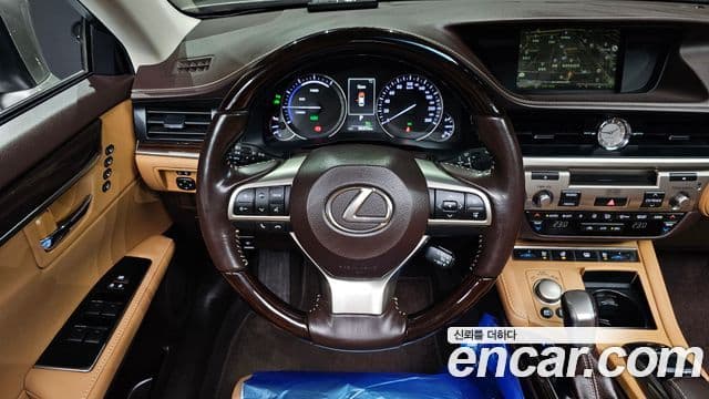 Lexus New ES300h XV60, 2017 13