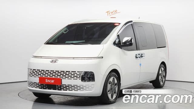 Hyundai Staria Modern, 2023 1