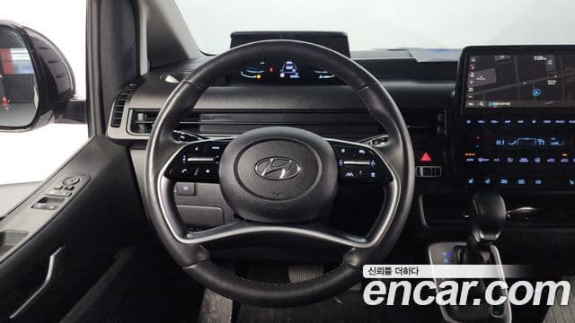 Hyundai Staria Modern, 2023 16