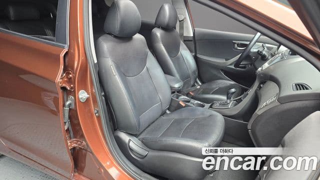 Hyundai Avante MD Modern, 2013 12