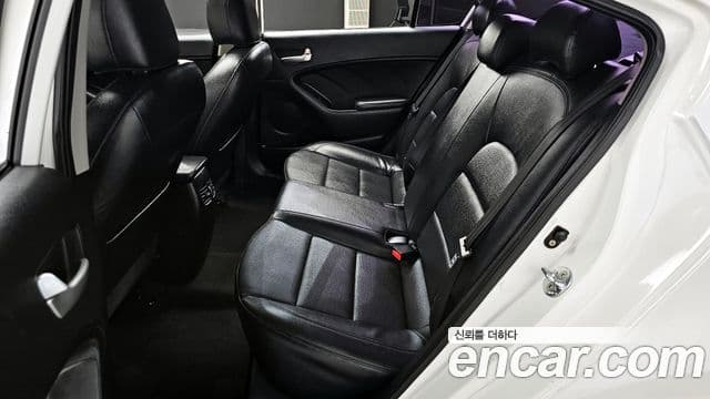 Kia K3 Trendy, 2015 12