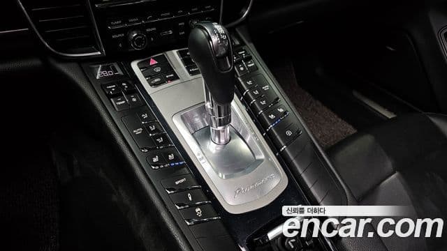 Porsche Panamera 970, 2016 9